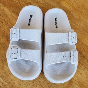 Weweya double buckle size 37-38 cream color chunky straps and buckles